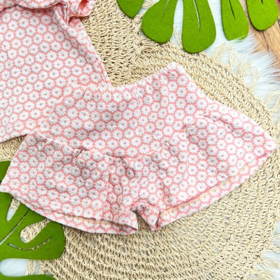 Conjunto Blusa e Short Rosa com Florzinhas e Laço